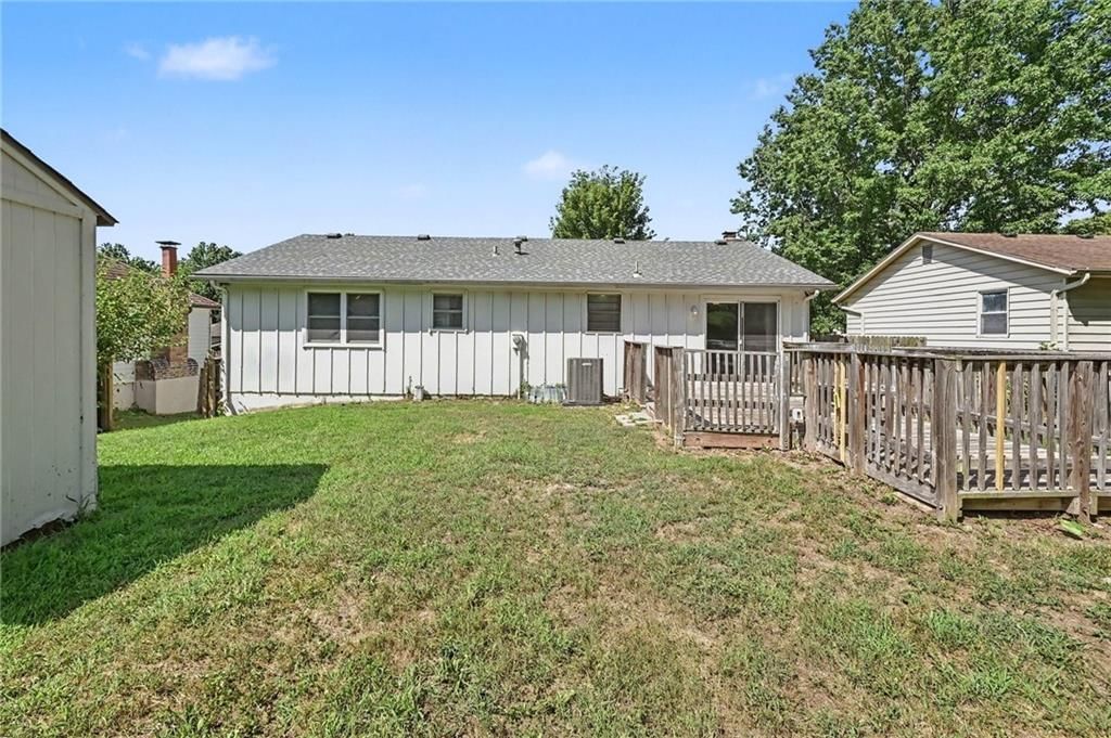 1613 N Glen Ellyn Street — photo 24
