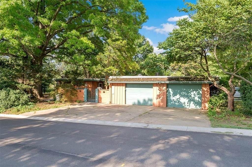 8700 Lamar Street — photo 3