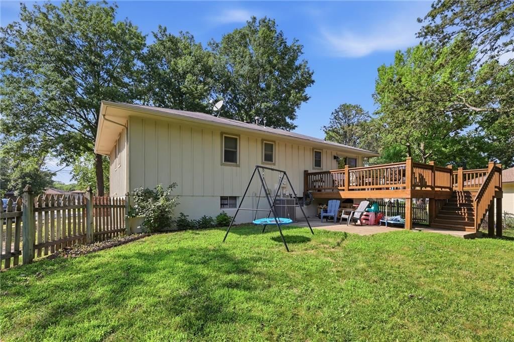 110 SE Rockwood Street — photo 32