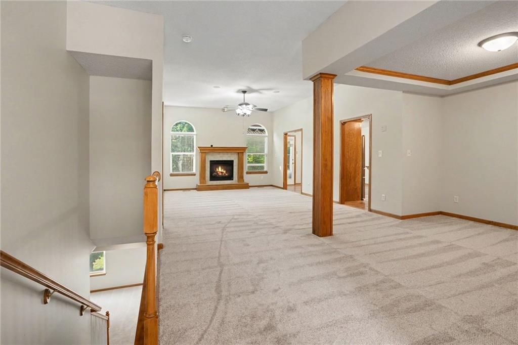 Photo 4 of 21 - 4805 NE 73rd Street, Kansas City, MO 64119