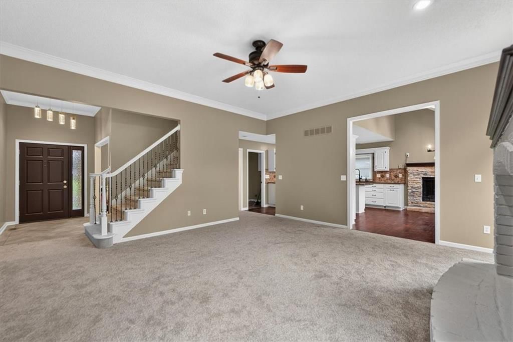 4132 SW Leeward Drive — photo 3