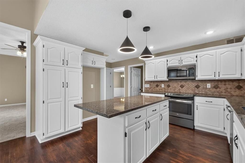 4132 SW Leeward Drive — photo 9