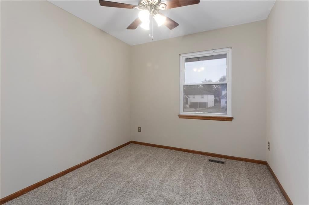 1504 S POLLARD Avenue — photo 16