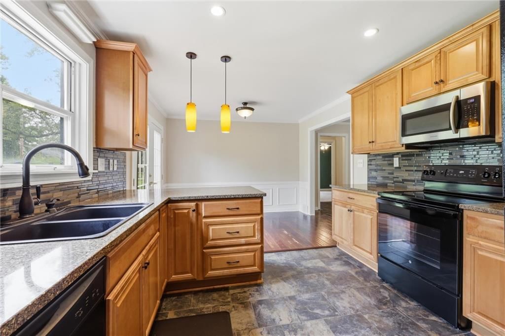 2613 W 79th Street — photo 17