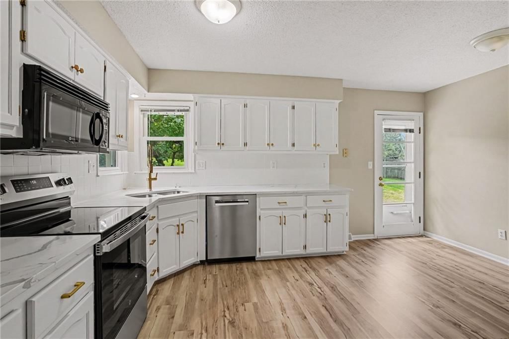 4905 NW 67th Street — photo 11