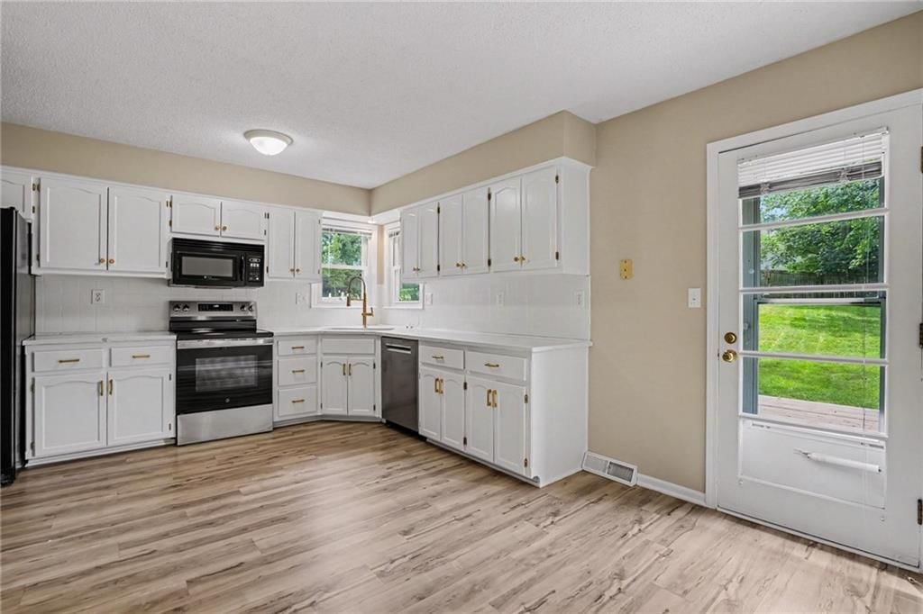 4905 NW 67th Street — photo 12