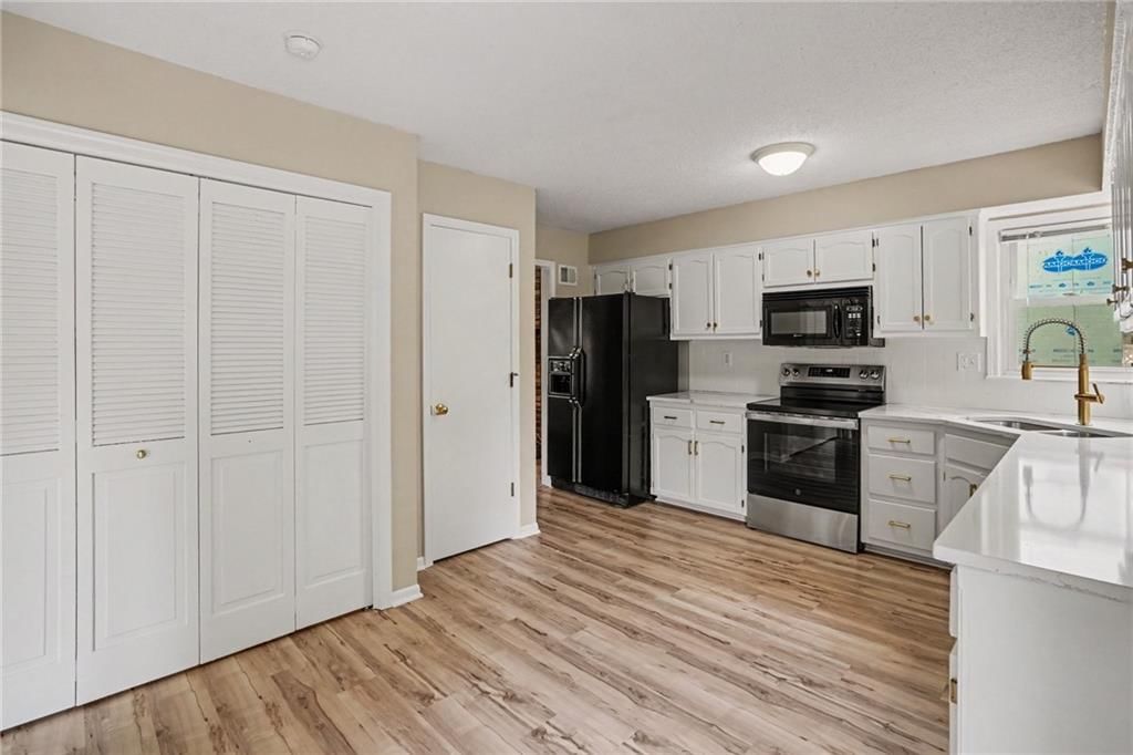 4905 NW 67th Street — photo 13