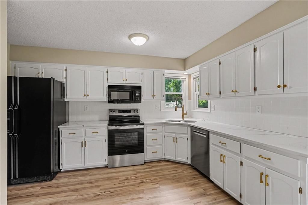 4905 NW 67th Street — photo 14