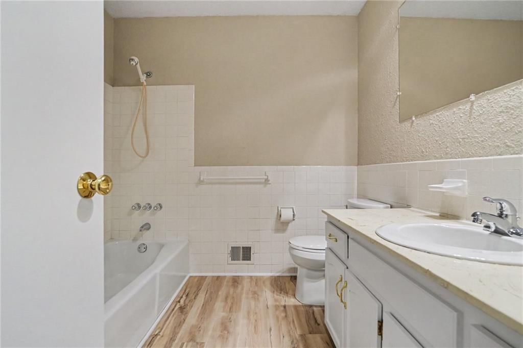 4905 NW 67th Street — photo 18