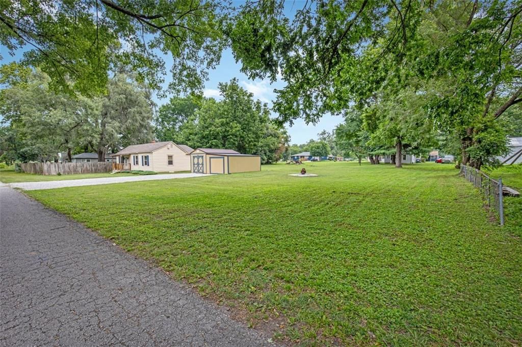405 Hardwicke Avenue — photo 2