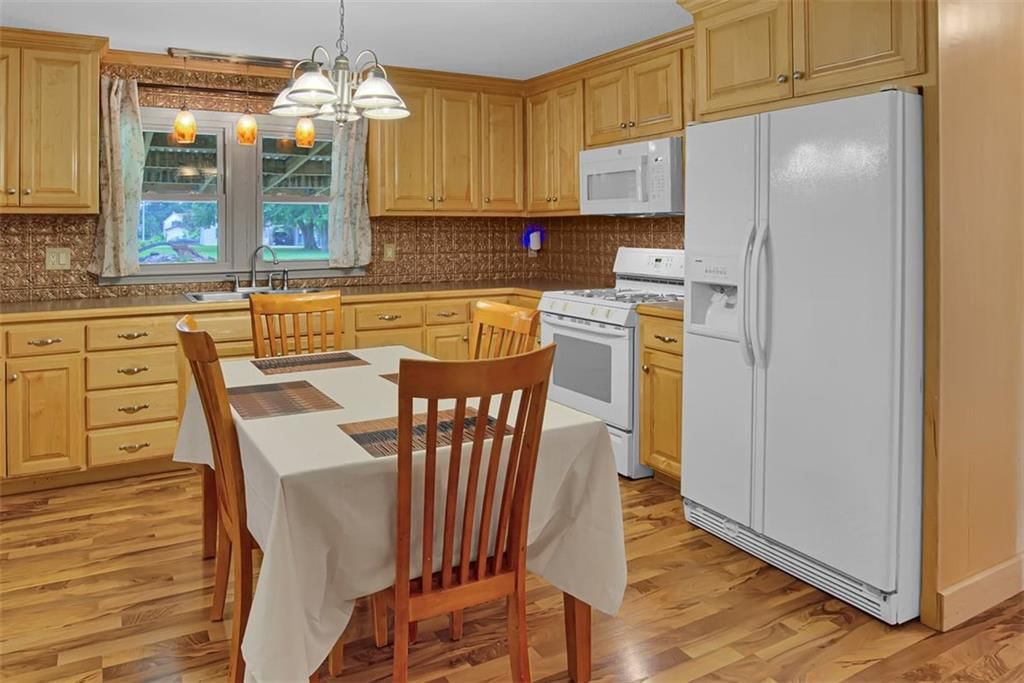 405 Hardwicke Avenue — photo 11