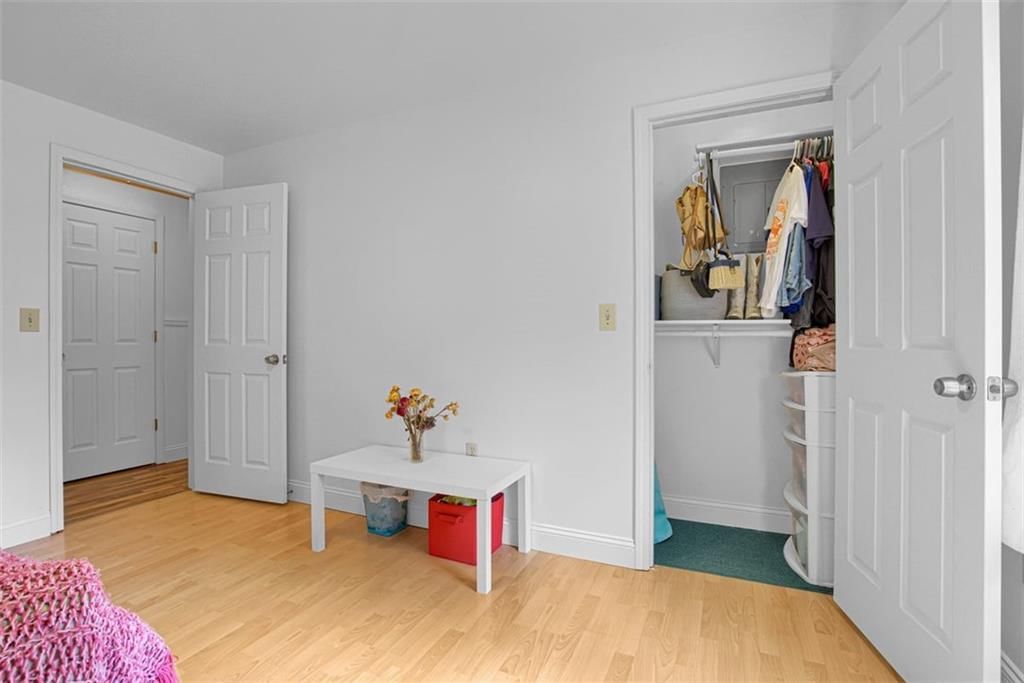 405 Hardwicke Avenue — photo 17