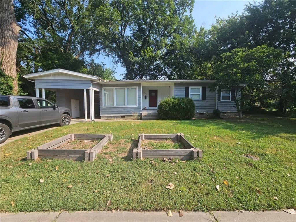604 W Washington Street — photo 1