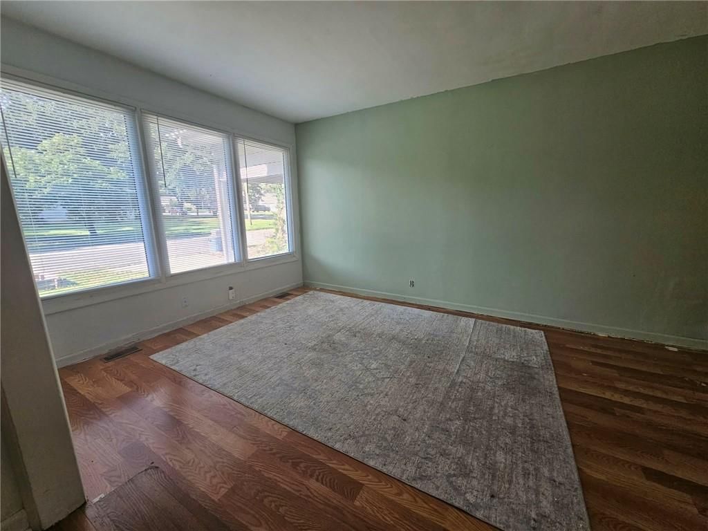 604 W Washington Street — photo 2