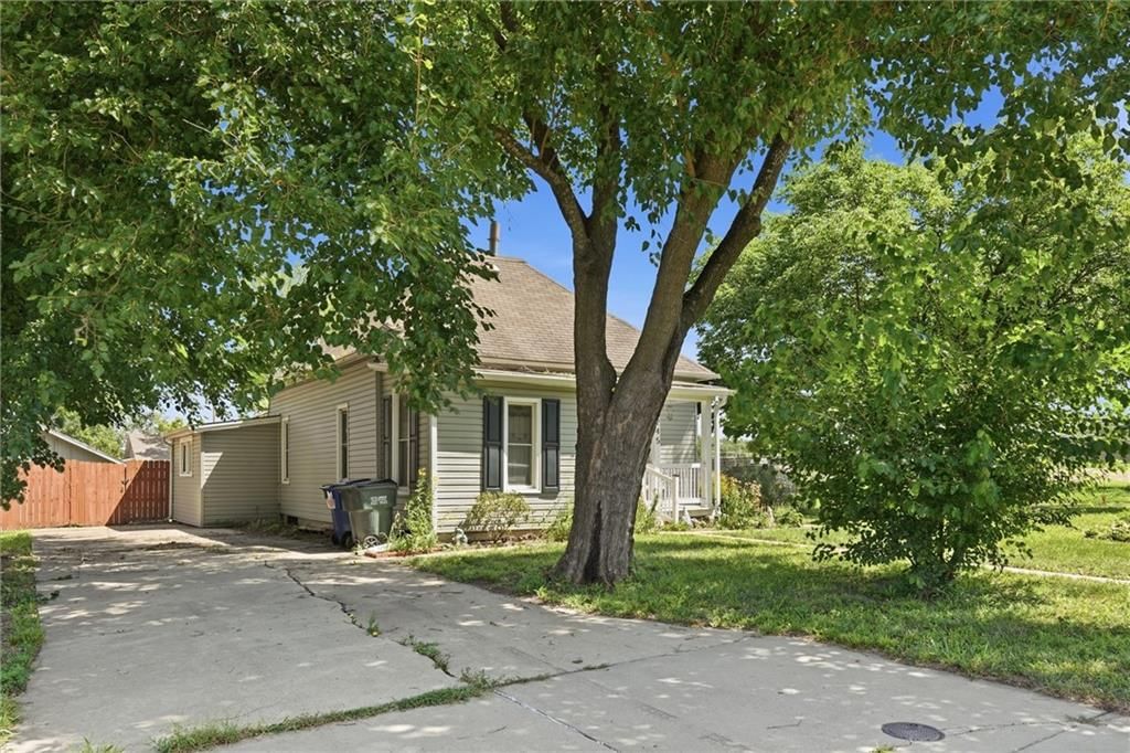 245 Illinois Street — photo 4