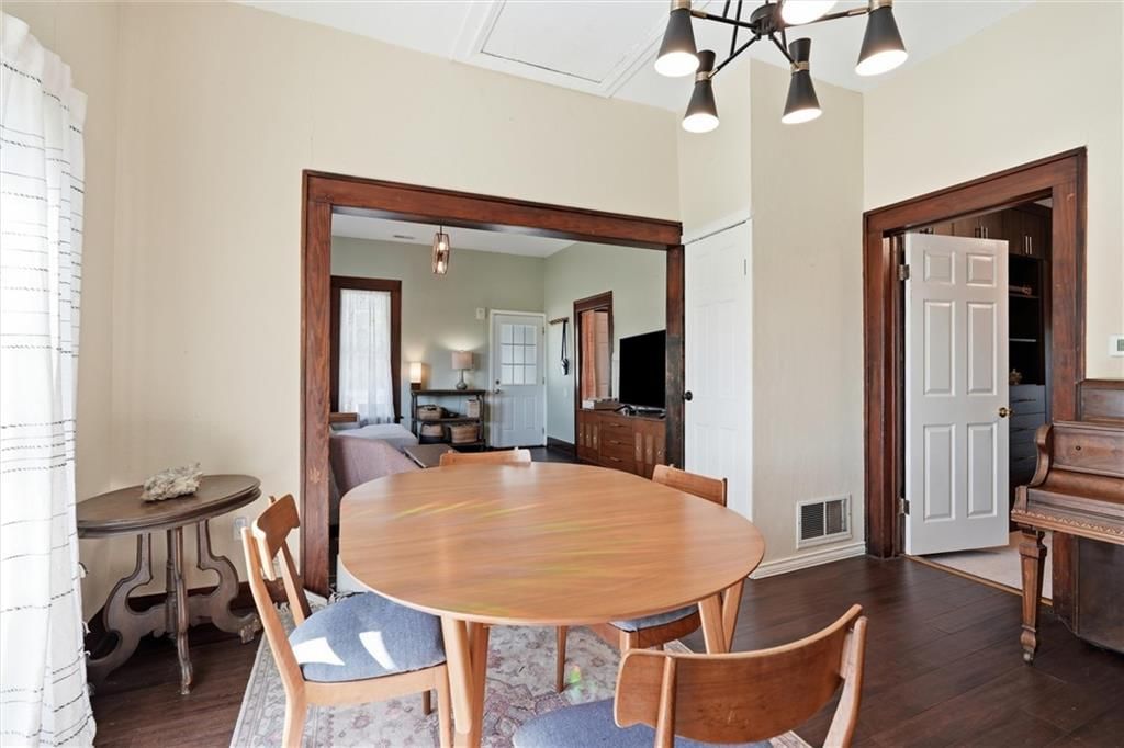 245 Illinois Street — photo 10