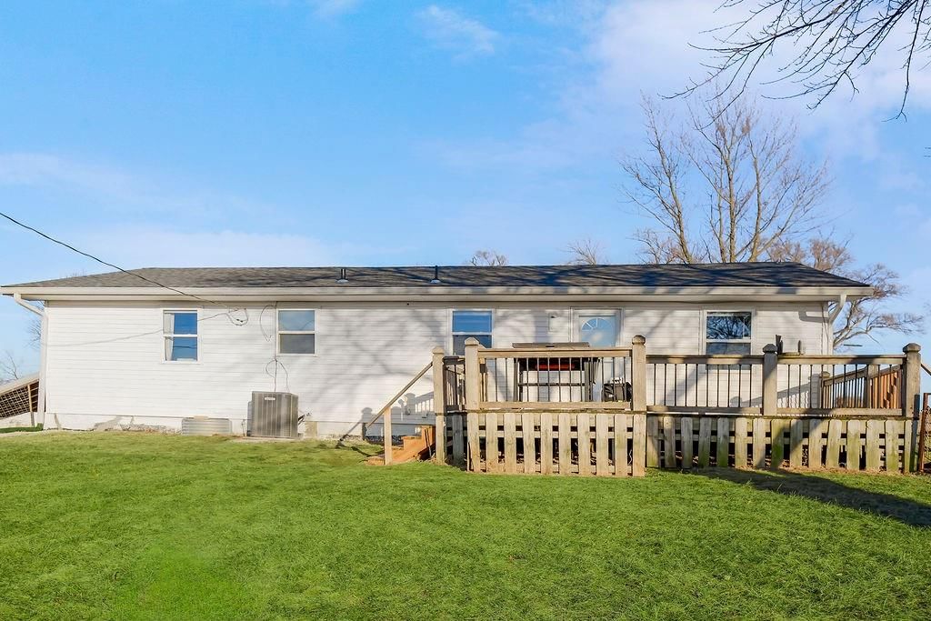 17504 State Route 33 Highway — photo 15