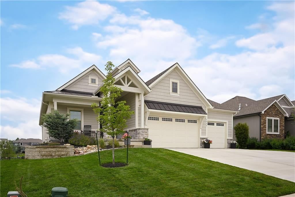 3045 NW Thoreau Lane — photo 3