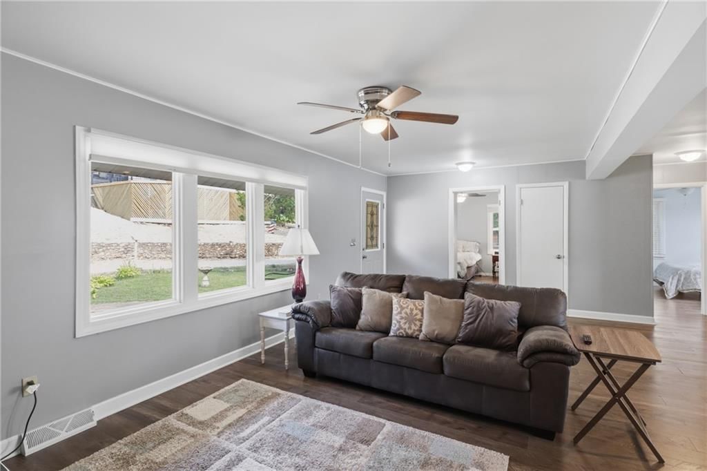 380 Fischer Point Drive — photo 8