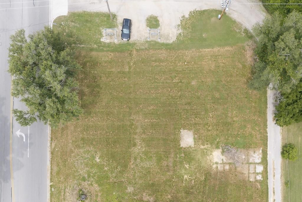 Lot 1 10th Avenue — photo 2