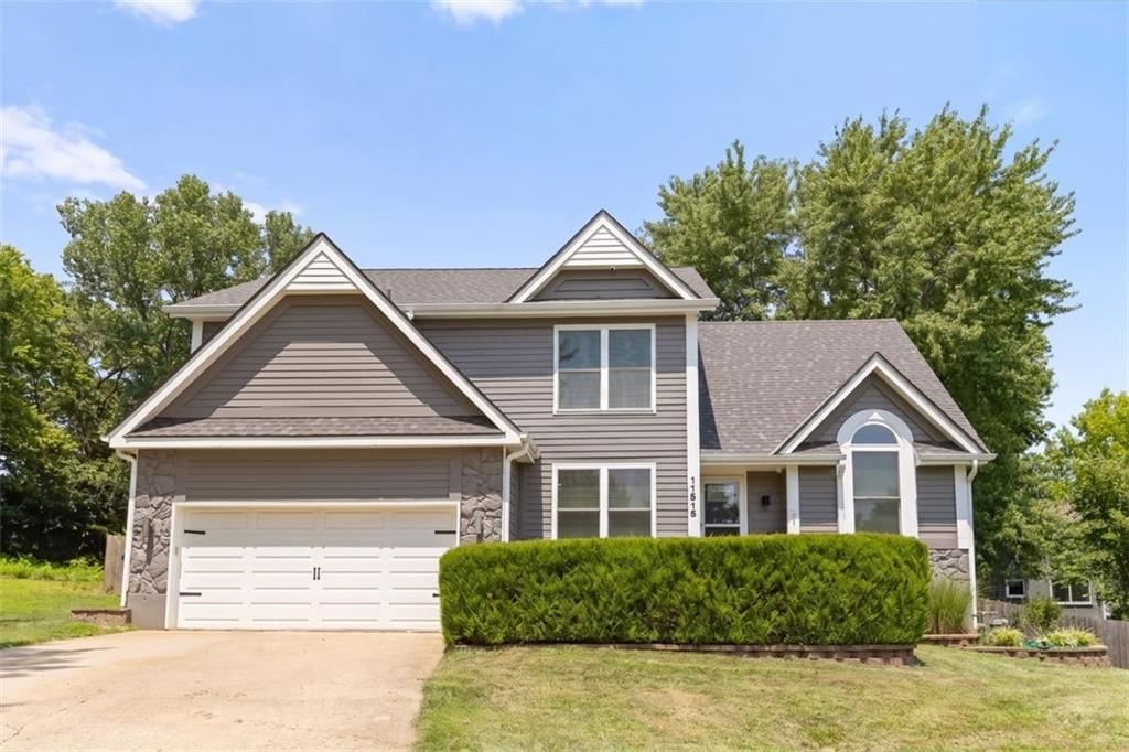 11515 S Lennox Street — photo 1
