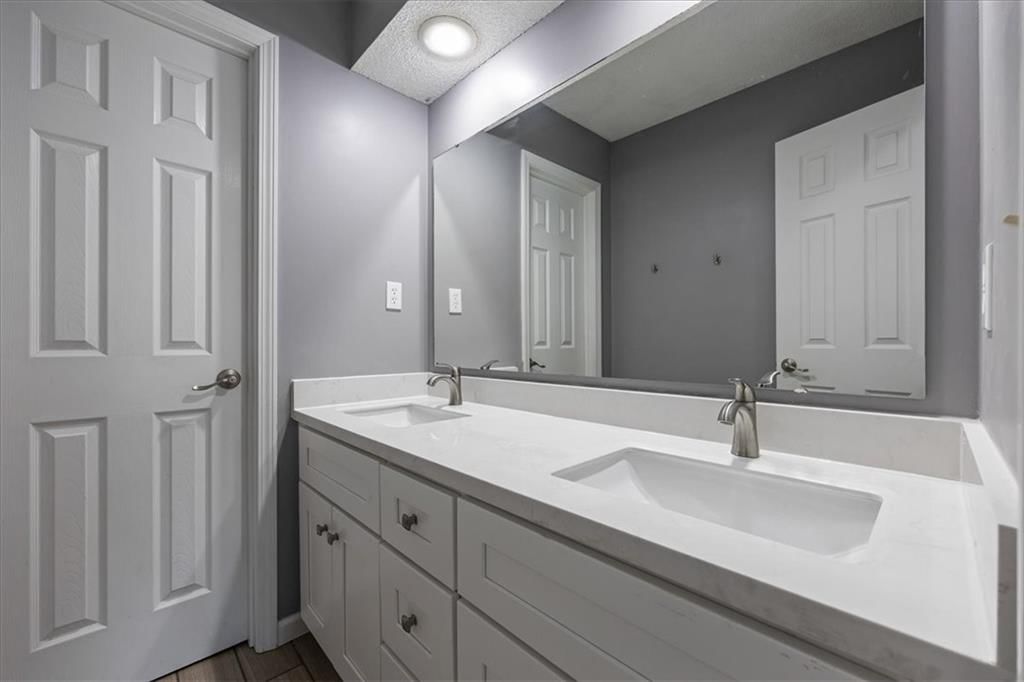 11515 S Lennox Street — photo 28