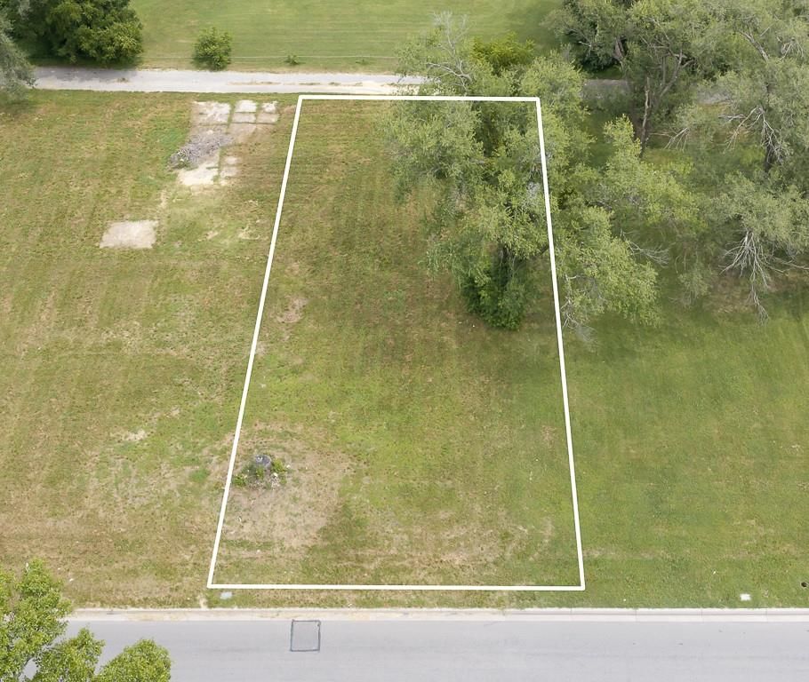 Lot 3 10th Avenue — photo 1