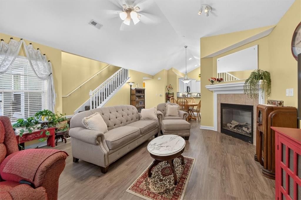 23416 W 71st Terrace — photo 4