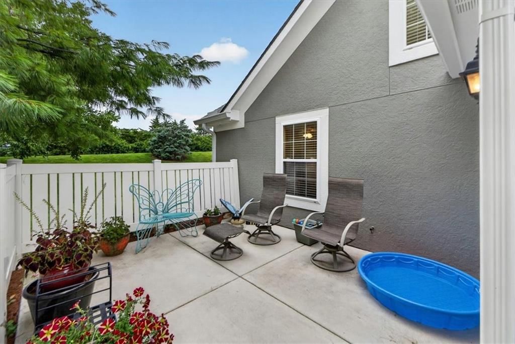 23416 W 71st Terrace — photo 11