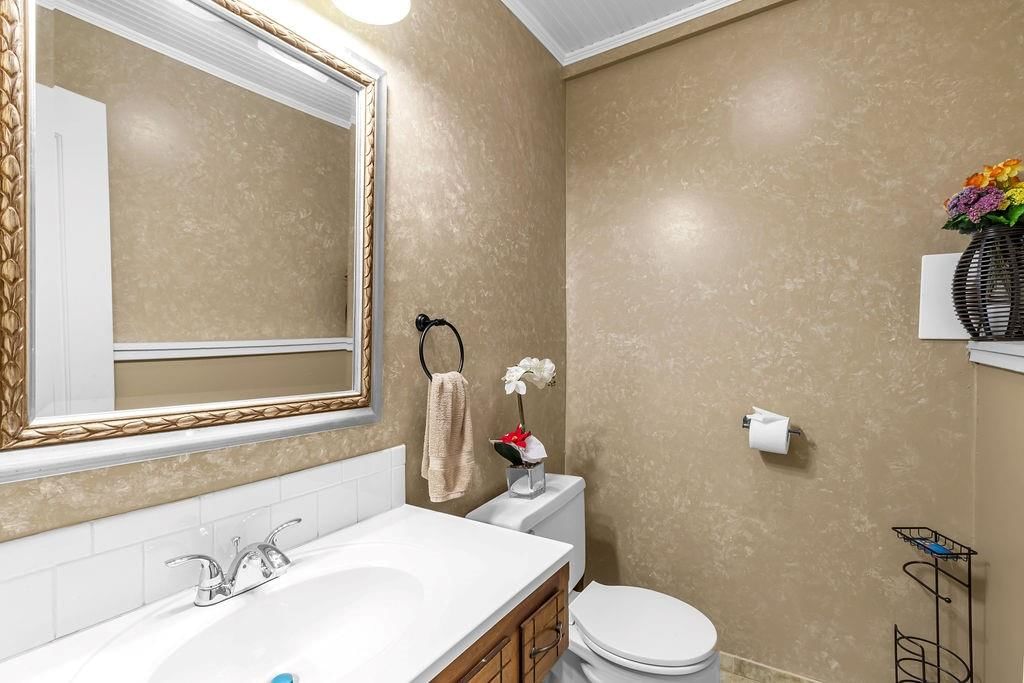 12123 W 66th Street — photo 10