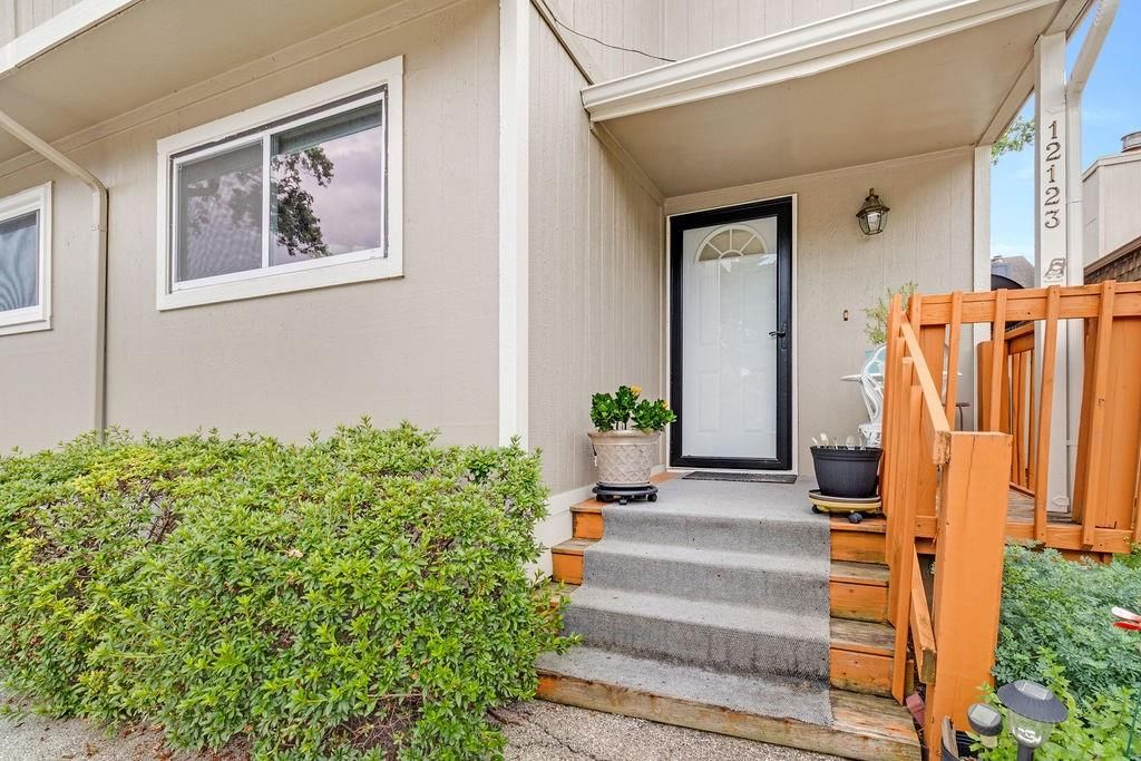 12123 W 66th Street — photo 25