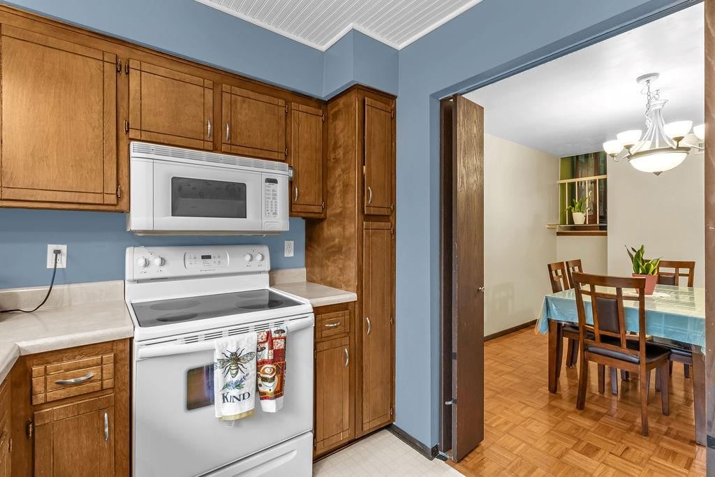 12123 W 66th Street — photo 29