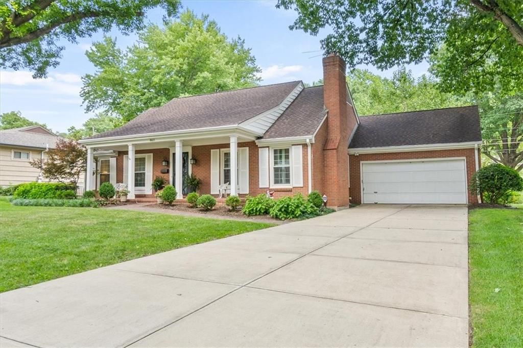 8611 Belleview Avenue — photo 3