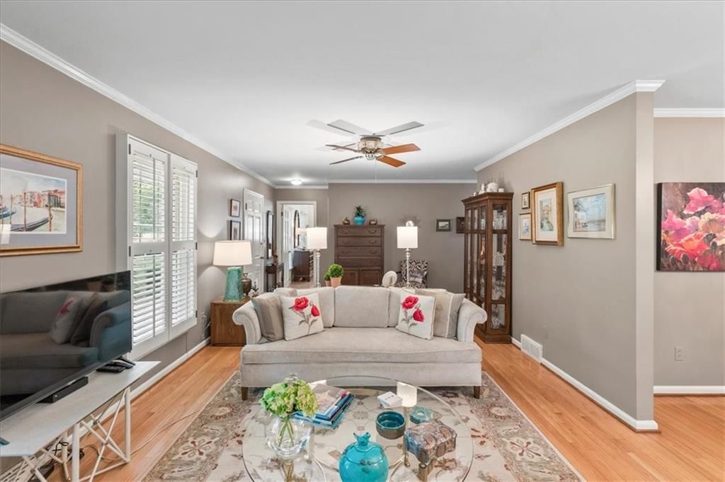 8611 Belleview Avenue — photo 11