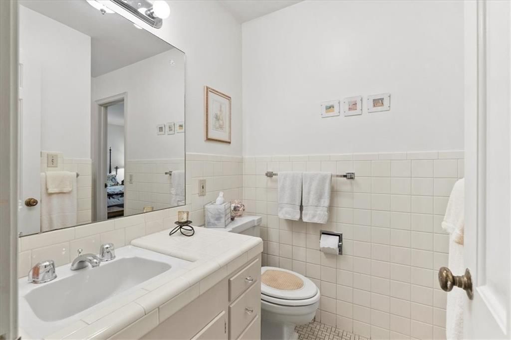 8611 Belleview Avenue — photo 28