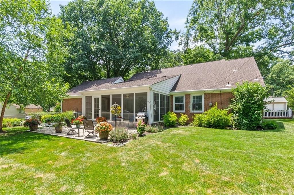 8611 Belleview Avenue — photo 36
