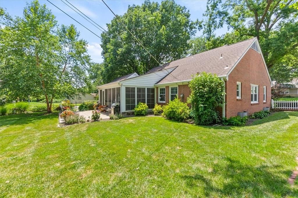 8611 Belleview Avenue — photo 38