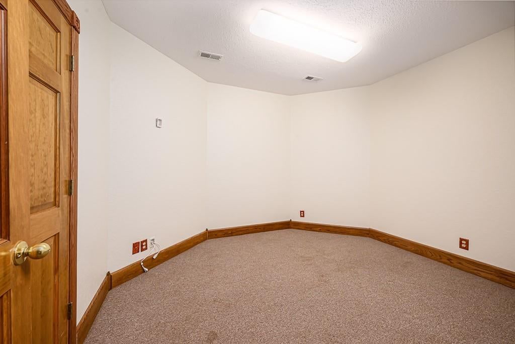 12901 Mcintyre Road — photo 28
