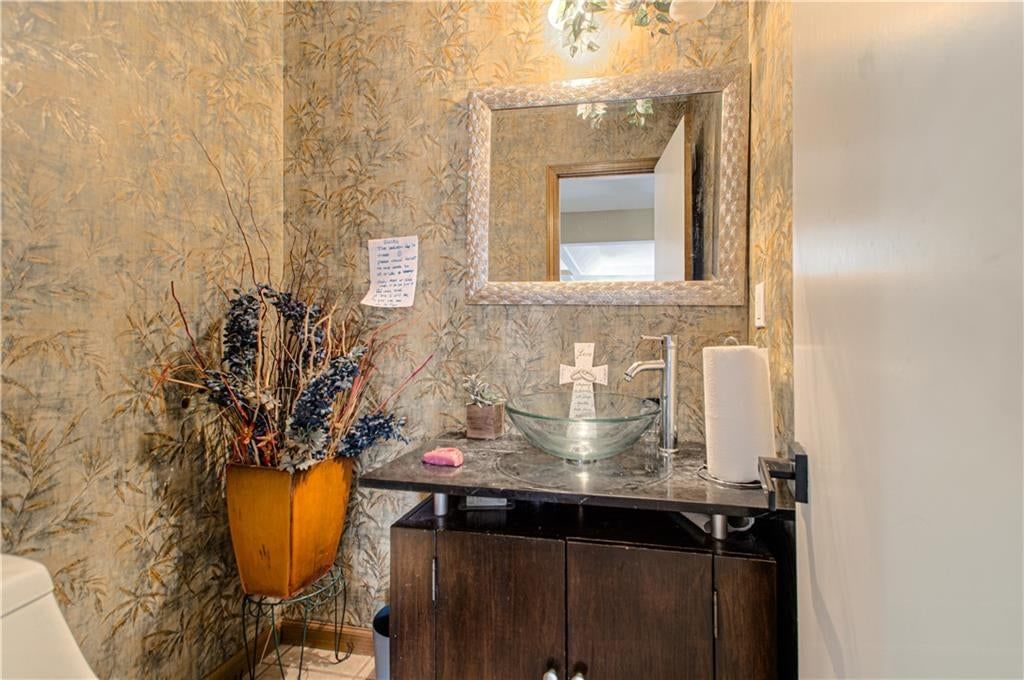 Photo 6 of 13 - 9803 Colony Place, Kansas City, MO 64131