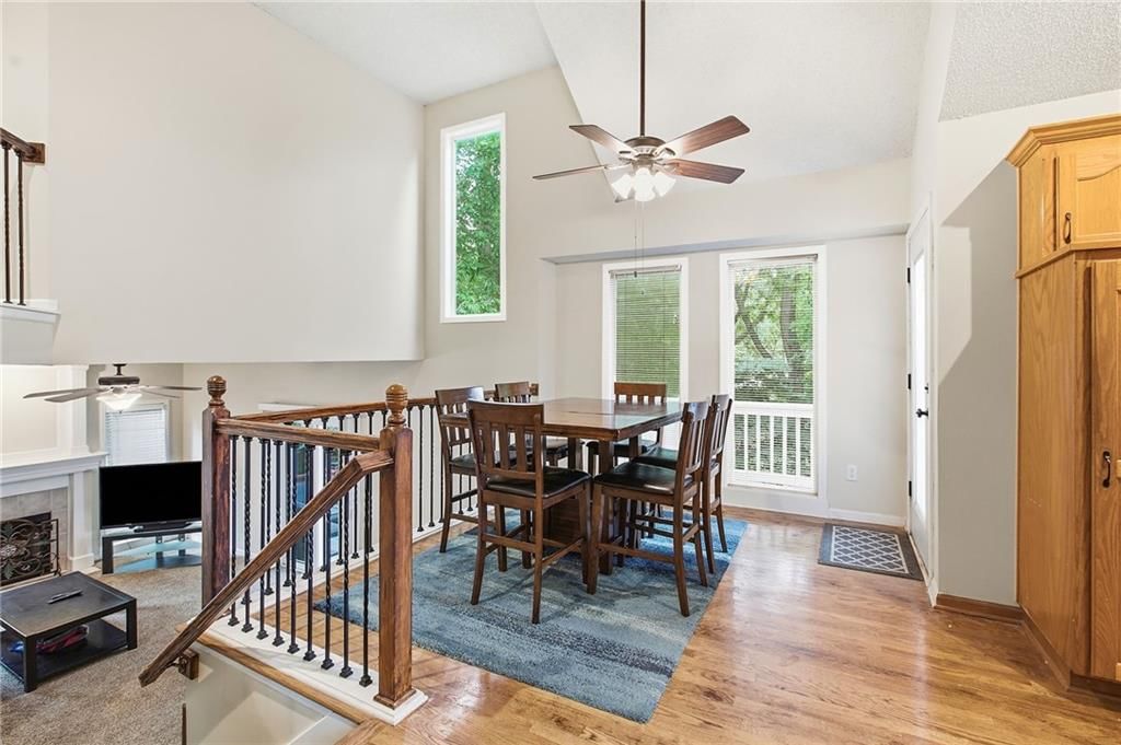 8707 N Mcdonald Avenue — photo 3