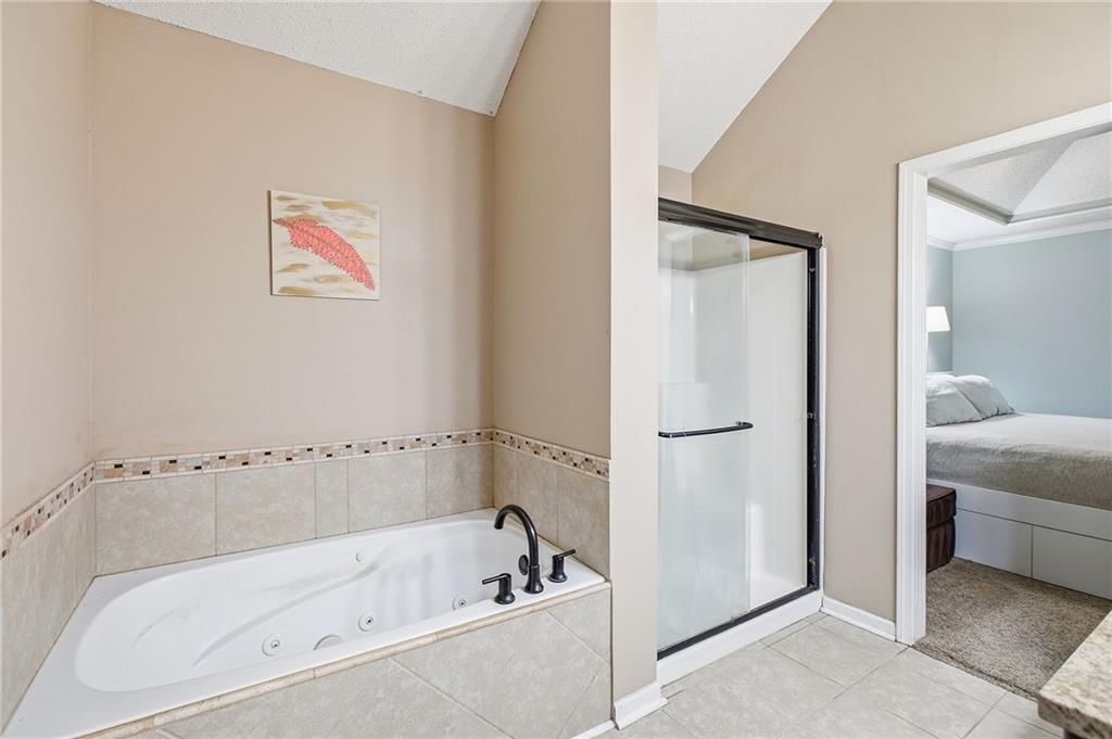 8707 N Mcdonald Avenue — photo 17
