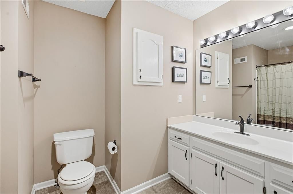 8707 N Mcdonald Avenue — photo 21