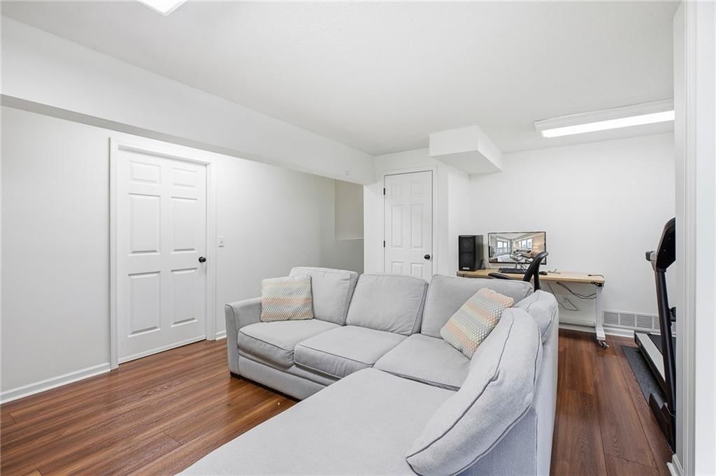 8707 N Mcdonald Avenue — photo 26