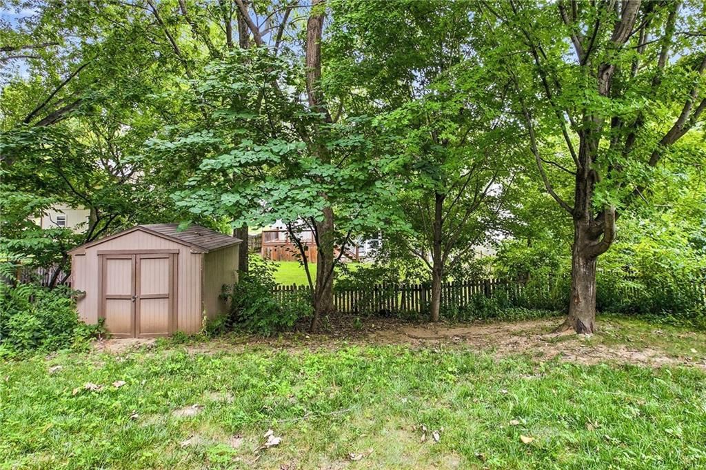 8707 N Mcdonald Avenue — photo 31