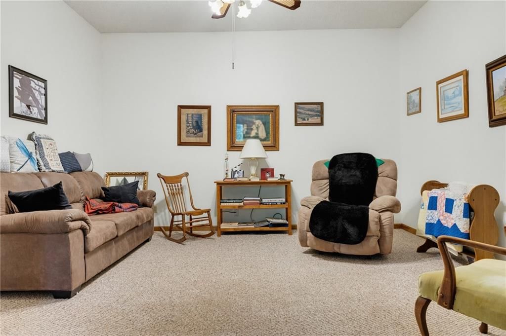 206 Ridgeway Street — photo 13