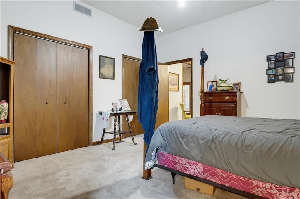 206 Ridgeway Street — photo 16