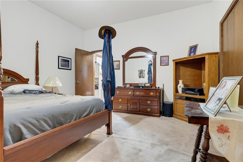 206 Ridgeway Street — photo 17