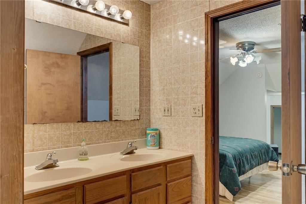 206 Ridgeway Street — photo 33