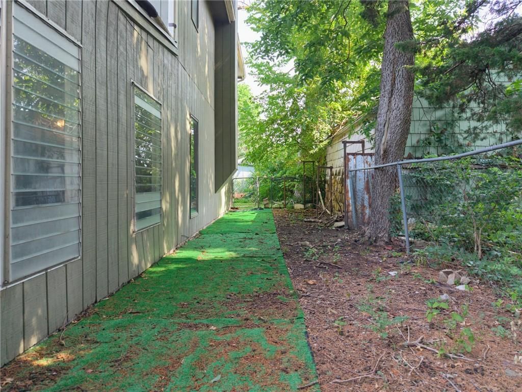 206 Ridgeway Street — photo 36