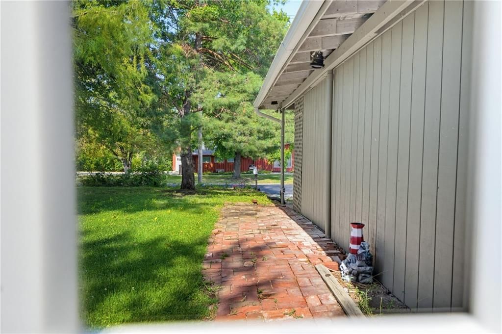 206 Ridgeway Street — photo 38